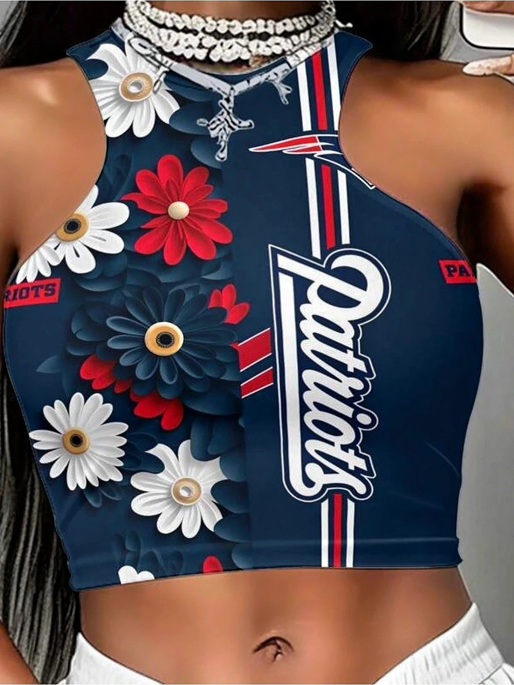 *NEW IN PACKAGE* Women's NEW ENGLAND PATRIOTS NFL SEXY Crop Tank Top Sz M